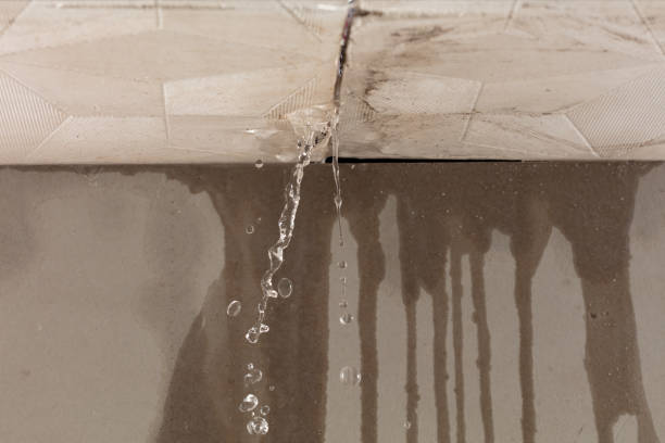 Professional Sewage Cleanup technician working in Commerce Township, MI